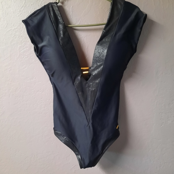 Leonisa Other - Leonisa black&gold plunging swimsuit